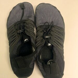 Grey blue hiking/walking shoes.🥾